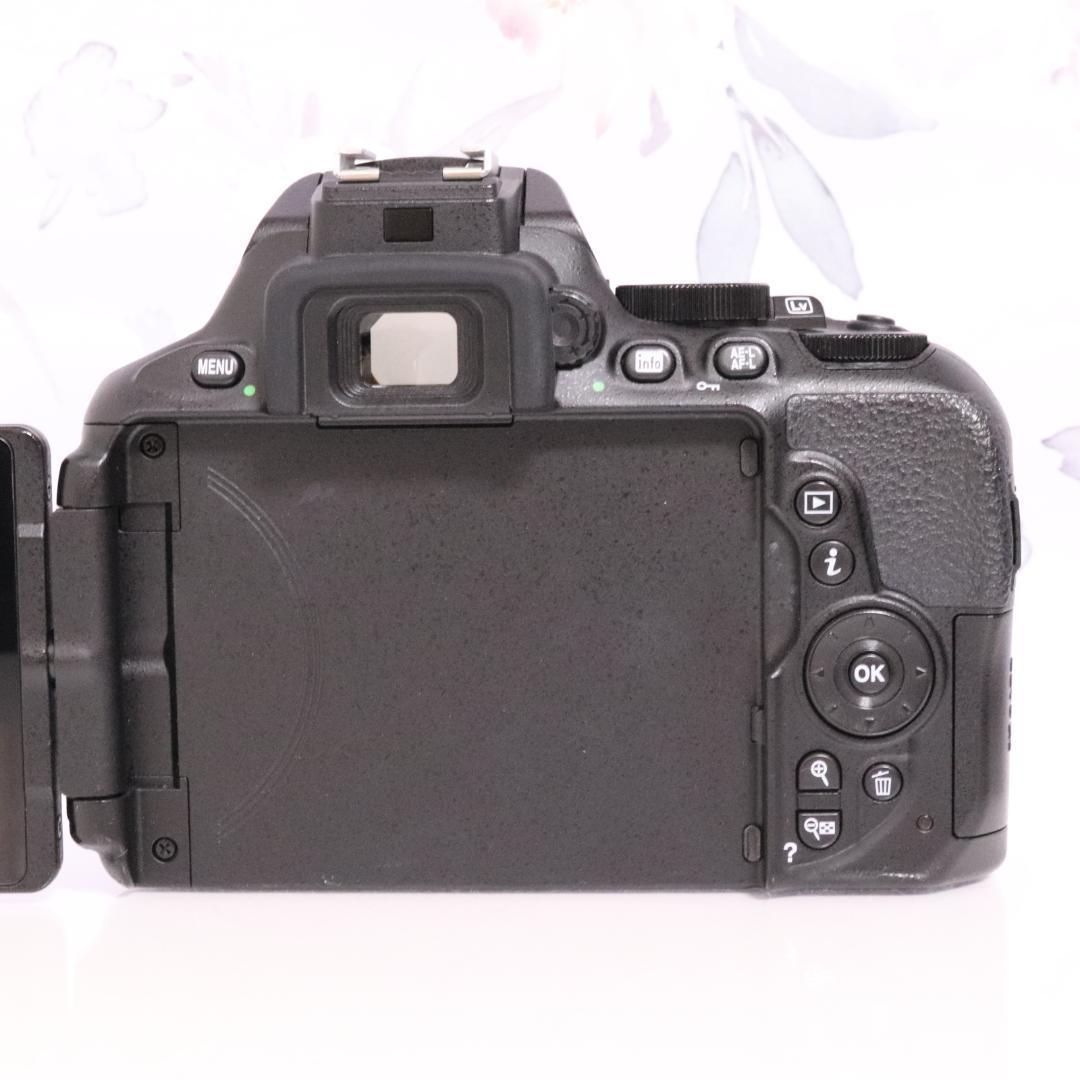 Nikon デジタル一眼レフカメラ D5600 ダブルズームキット