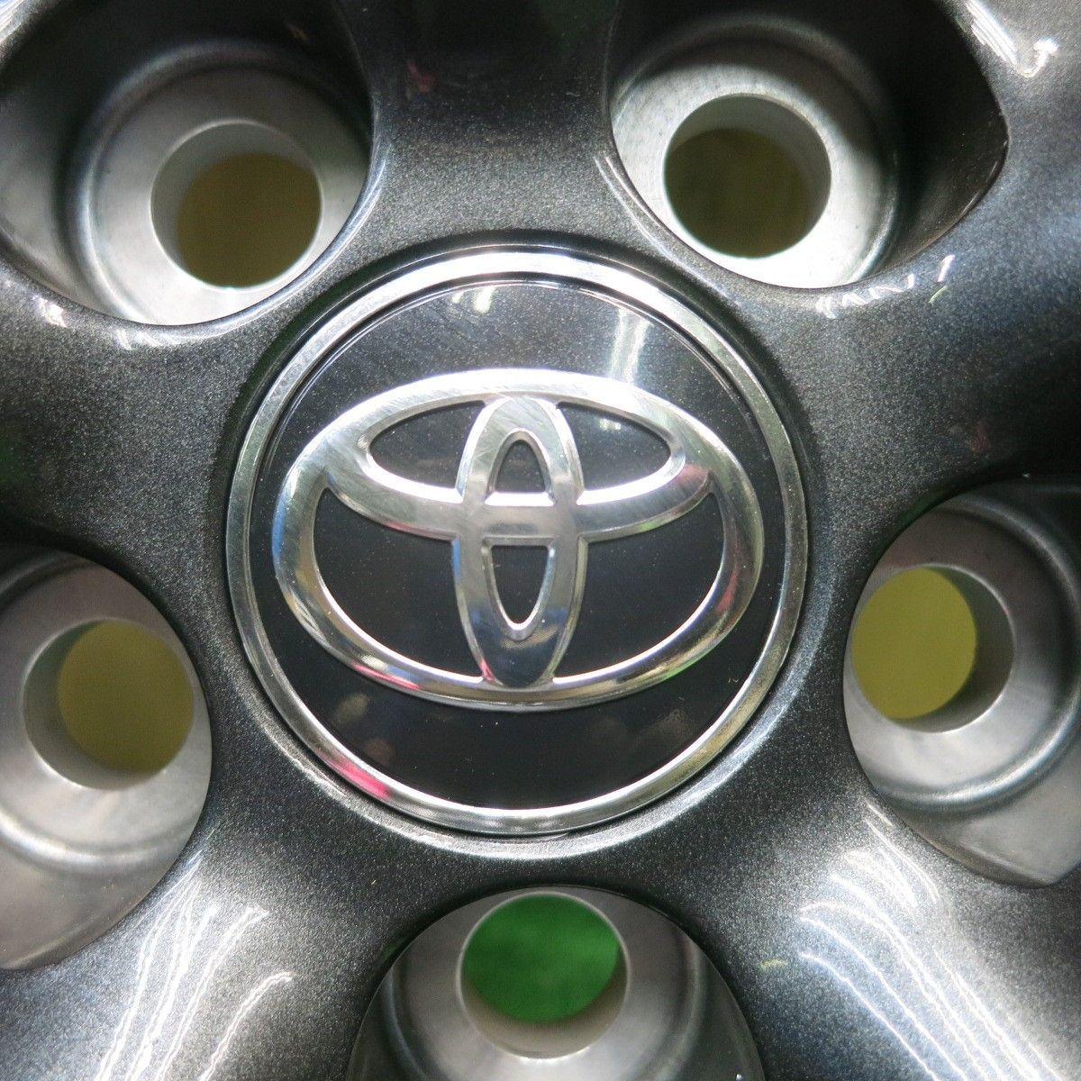 新車外し！23年☆トヨタ カローラ スポーツ GZ 純正 225/40R18