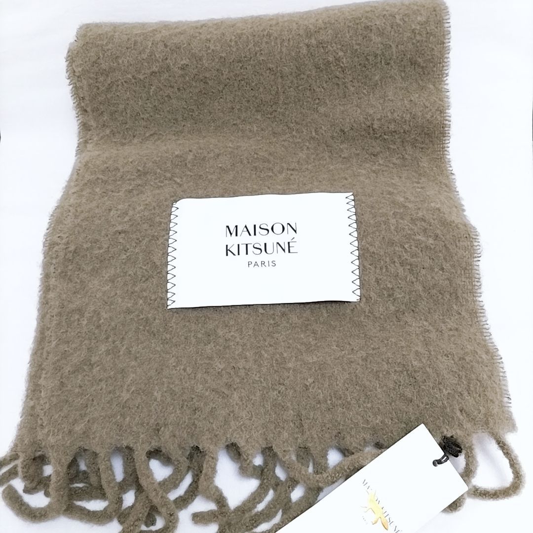 新品未使用】MAISON KITSUNE アルパカ マフラー フリンジ カーキ  
