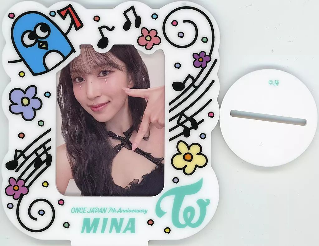TWICE 7th Anniversary フォトカードスタンド　MINA 中古】雑貨 ミナ (TWICE) フォトカードスタンド 「ONCE JAPAN 7th