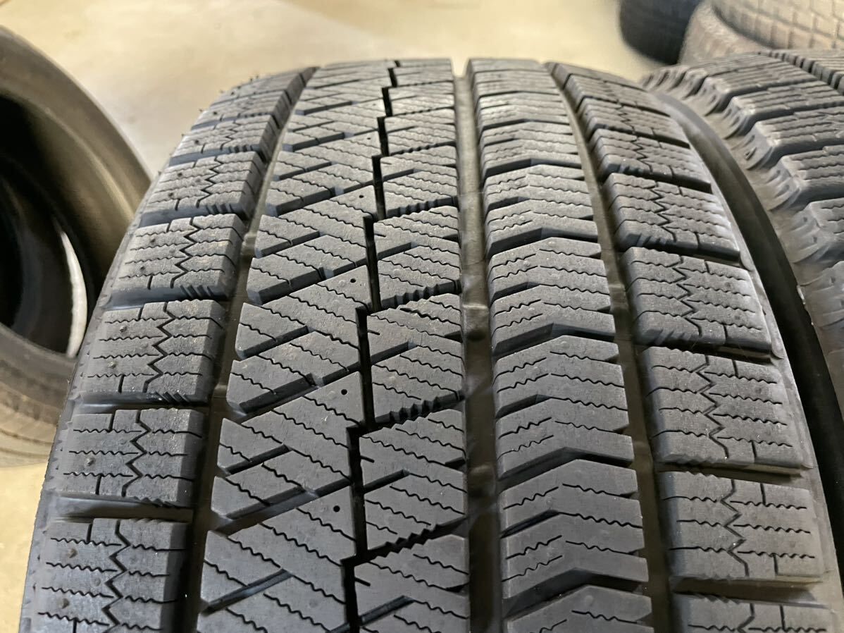 ［F0164］中古スタッドレスタイヤ4本セット！215/40R18 ブリヂストン ブリザック VRX2！2020年製造！86、BRZ、ポロ、BMW1シリーズなどに！