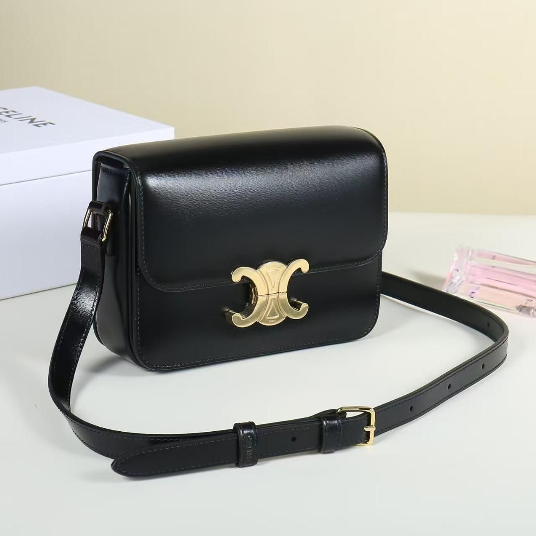 ★CELINE★トリオンフティーンショルダーバッグ CELINE セリーヌ ティーントリオンフ ショルダーバッグ