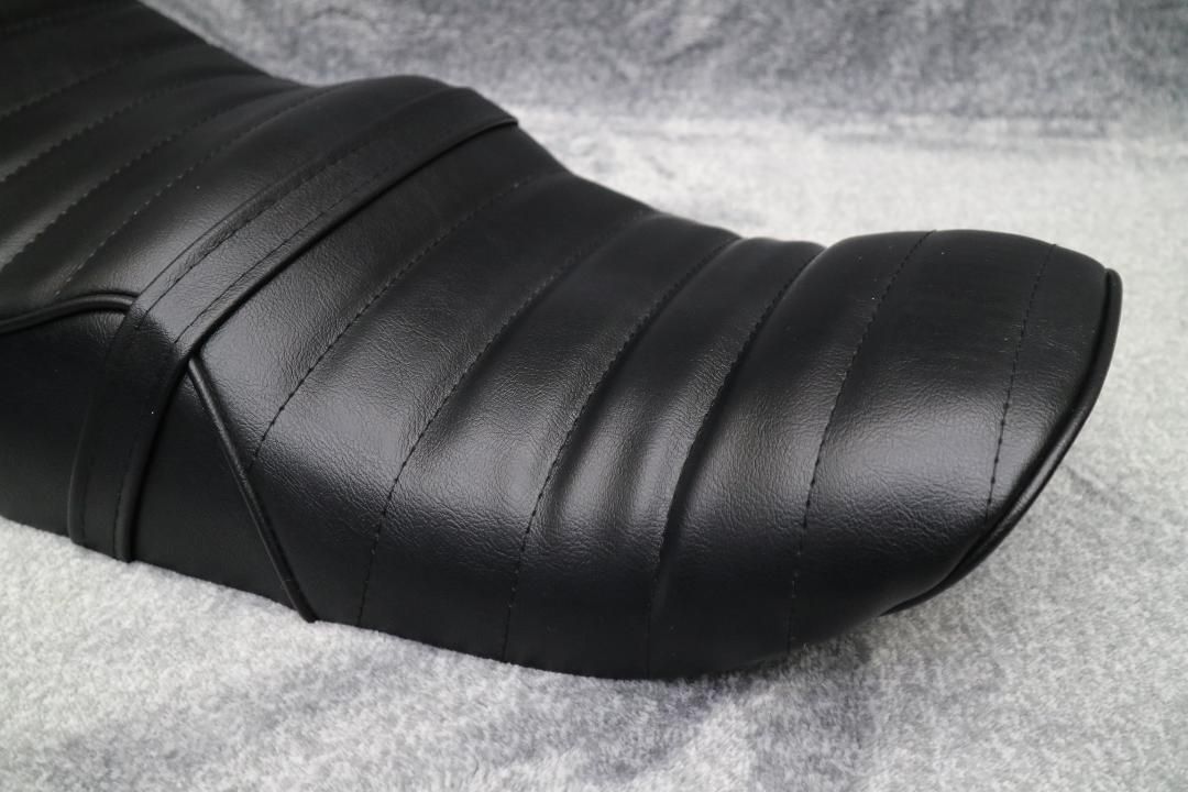 ＧＳ４００　黒皮　タックロールシート // ②完成品 アンコ抜き GS400 シート 黒皮 // 完成品 アンコ抜き タックロール - メルカリ