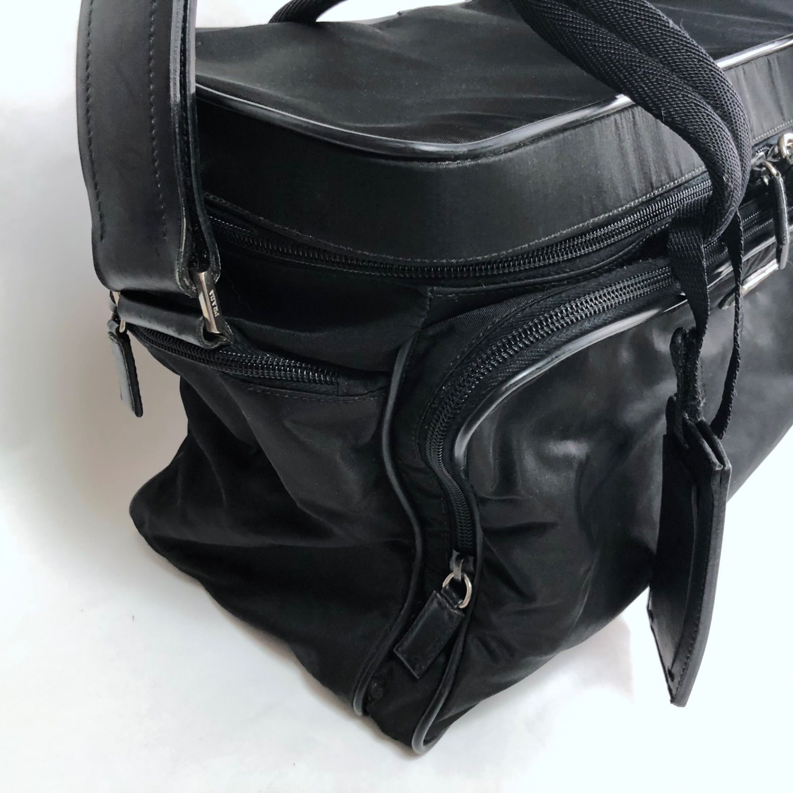 ≪超目玉★12月≫ PRADA（プラダ）三角プレート ショルダー付トラベルバッグ バッグ