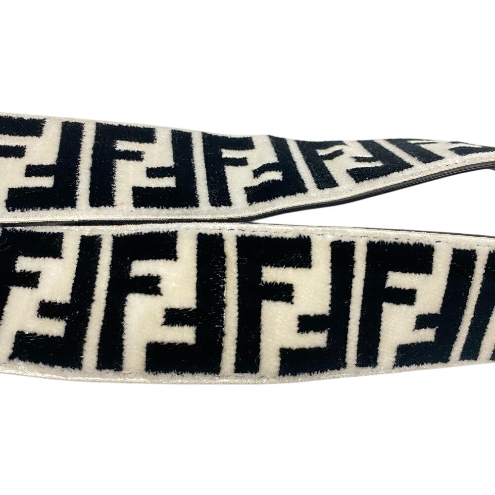 FENDI フェンディ