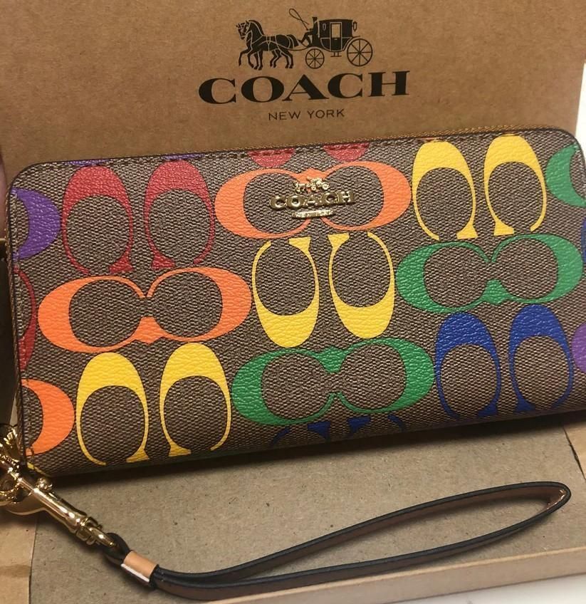 COACH 新品 長財布 正規品 レインボー ストラップ付 C4537 - メルカリ