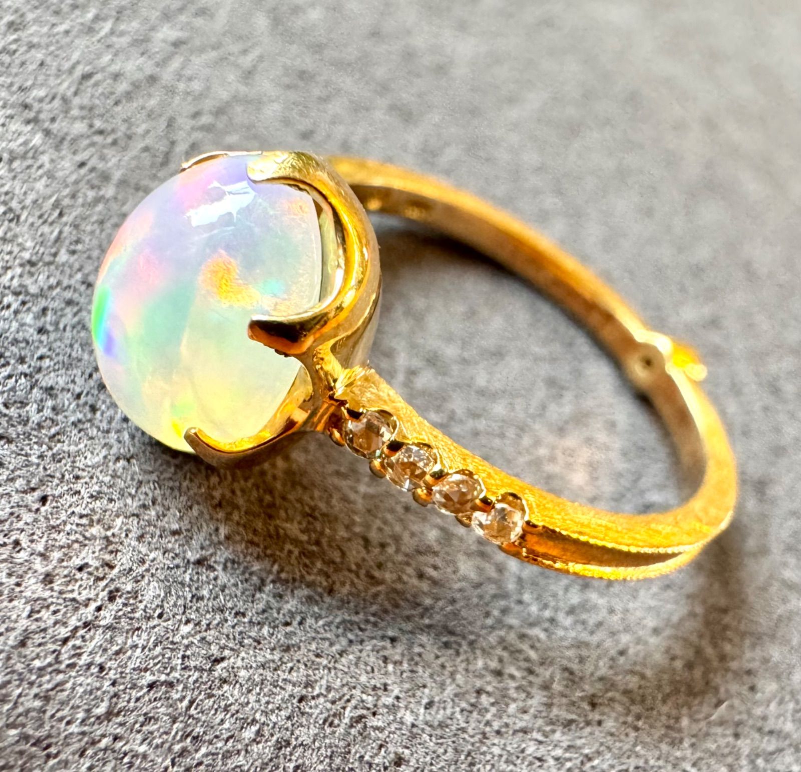 セイレーンアズーロ◇ K18YG*11号*オパール*ロゼッタリング*カボション