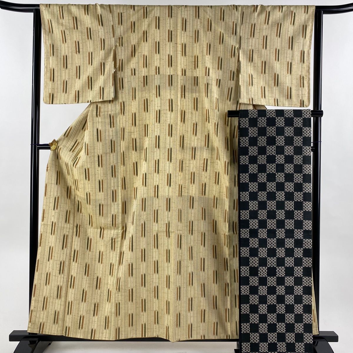 お召 身丈159.5cm 裄丈63.5cm S 袷 幾何学 灰緑 正絹 美品 逸品 【中古  