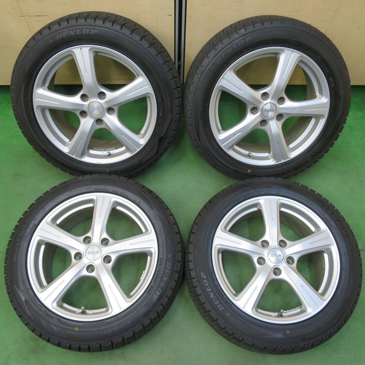 タイヤ 22年 スタッドレス 225|50R17 ダンロップ ウインターマックス WM02 REVERLINE リバーライン 17インチ PCD114.3|5H 5042804イス