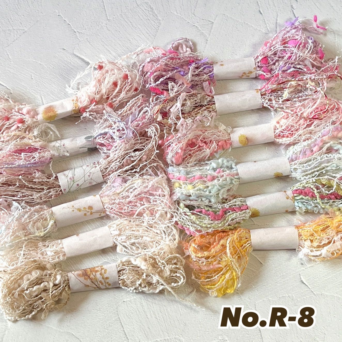 NO. R-8】在庫限り 手染め引き揃え糸 1mリボン巻き ×12束毛糸 素材糸 