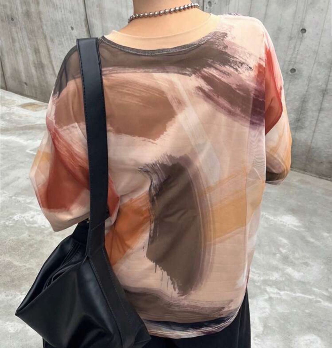 新品未使用✨ Ameri Vintage✨アート柄トップス Ameri VINTAGE 激似 シースルーペイントアート柄トップス - メルカリ