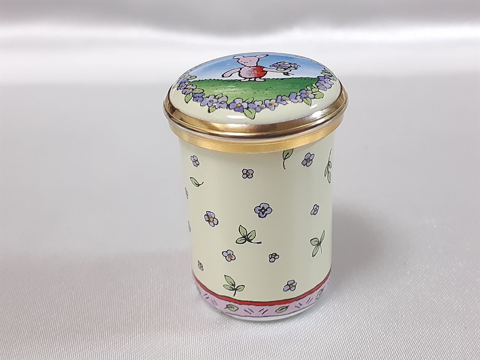 イギリス製　ハルシオンデイズ　くまのプーさん　アクセサリー　ピルケース　小物入れ HALCYON DAYS ハルシオンデイズ イギリス 小物入れ ピルケース