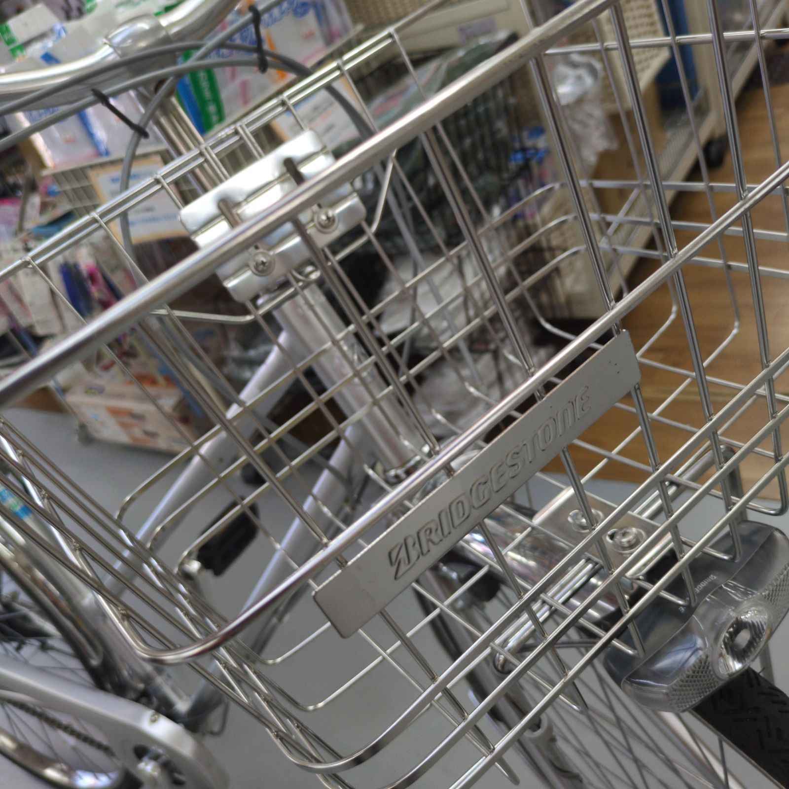 J309 ☆小キズ小凹み使用感☆軽快自転車☆BRIDGESTONE☆内装3段☆LED