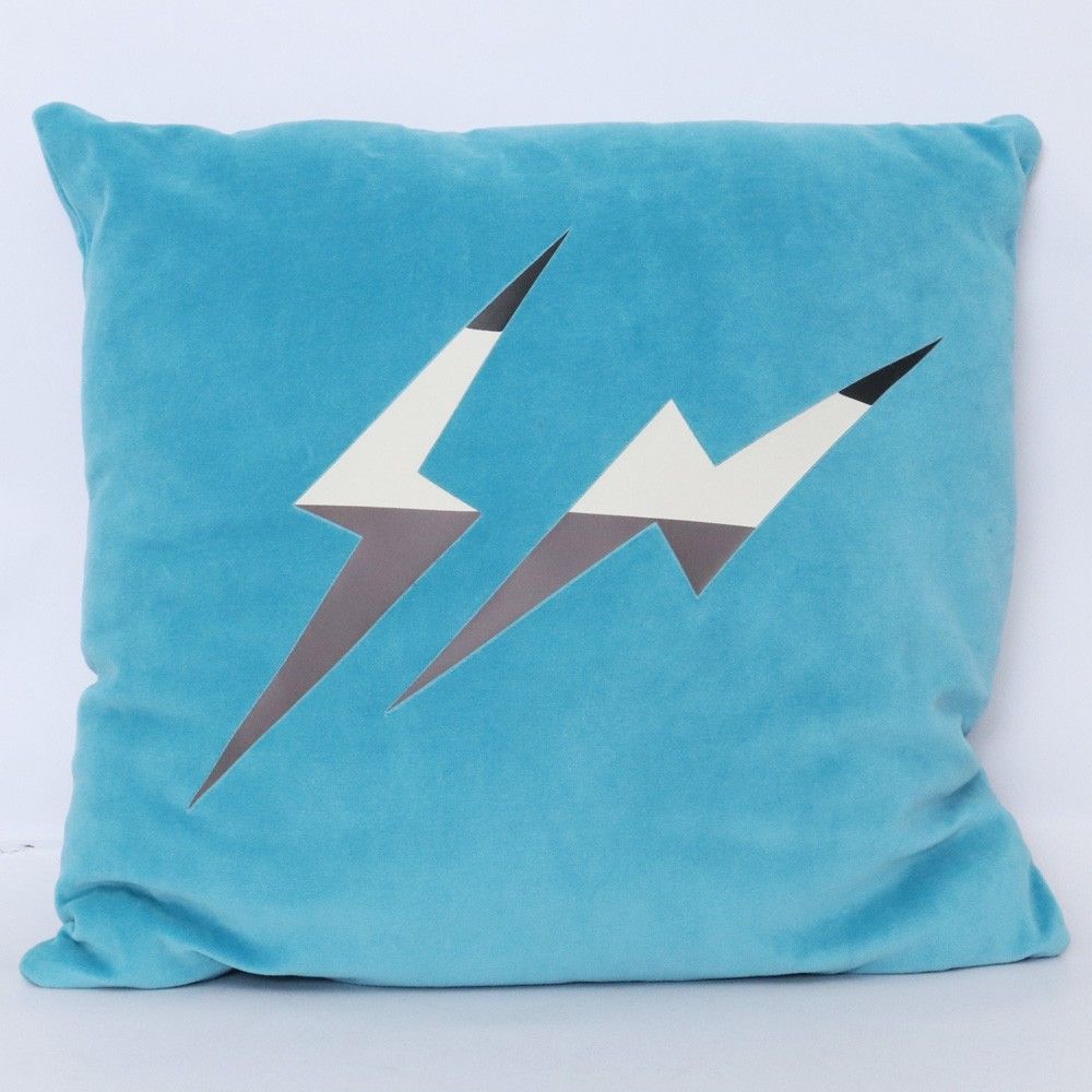 FRAGMENT x ポケモンTHUNDERBOLT PROJECT クッション FRAGMENT × POKEMON THUNDERBOLT PROJECT CUSHION ブルー - メルカリ
