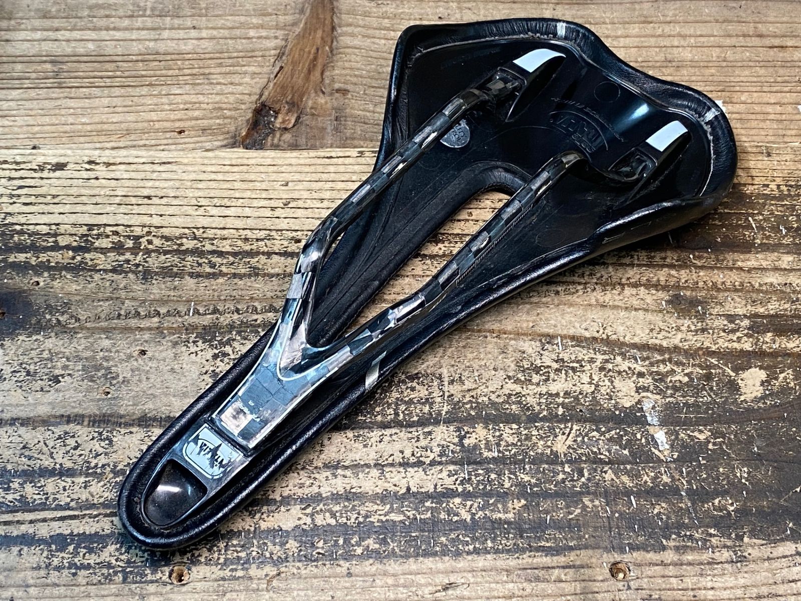 HJ314 セライタリア selle italia SLR KIT CARBONIO サドル 黒 130mm カーボンレール