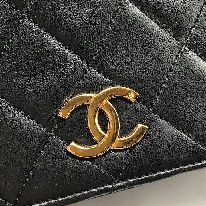 CHANEL シャネル
