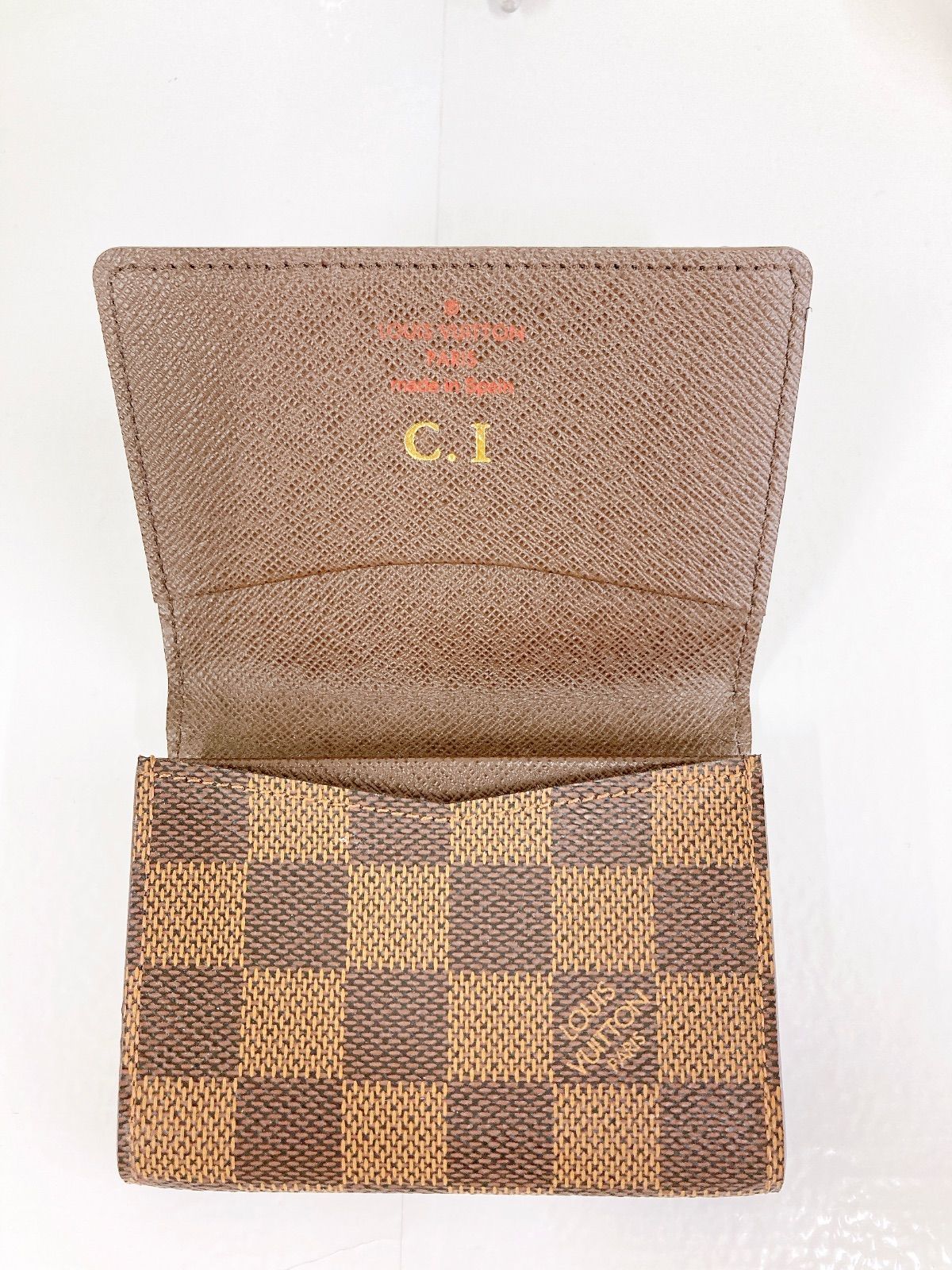 ウーゴカッチャトーリ/名刺/カードケース Ugo Cacciatori カードケース 名刺入れ エイ革ウーゴカッチャトーリ