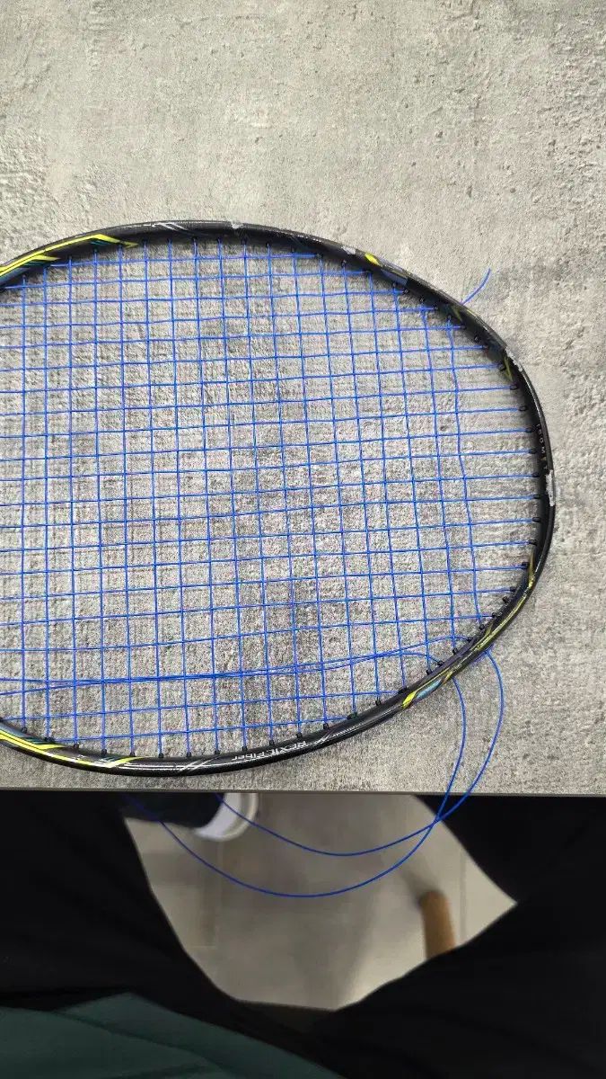 YONEX