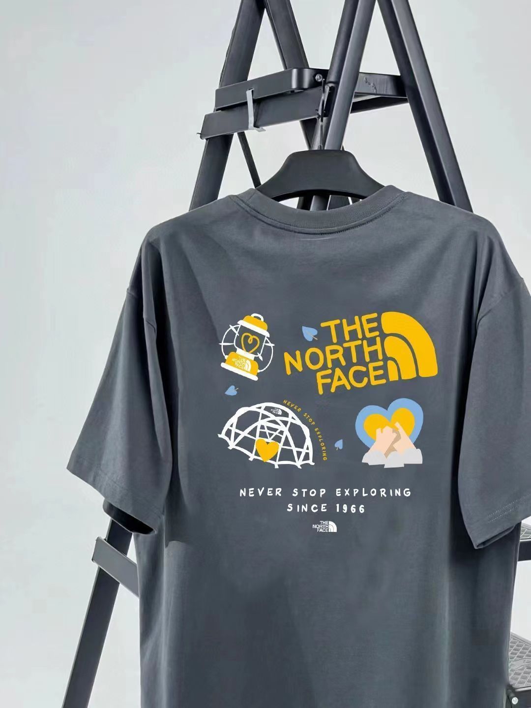 専門店と同時期発売