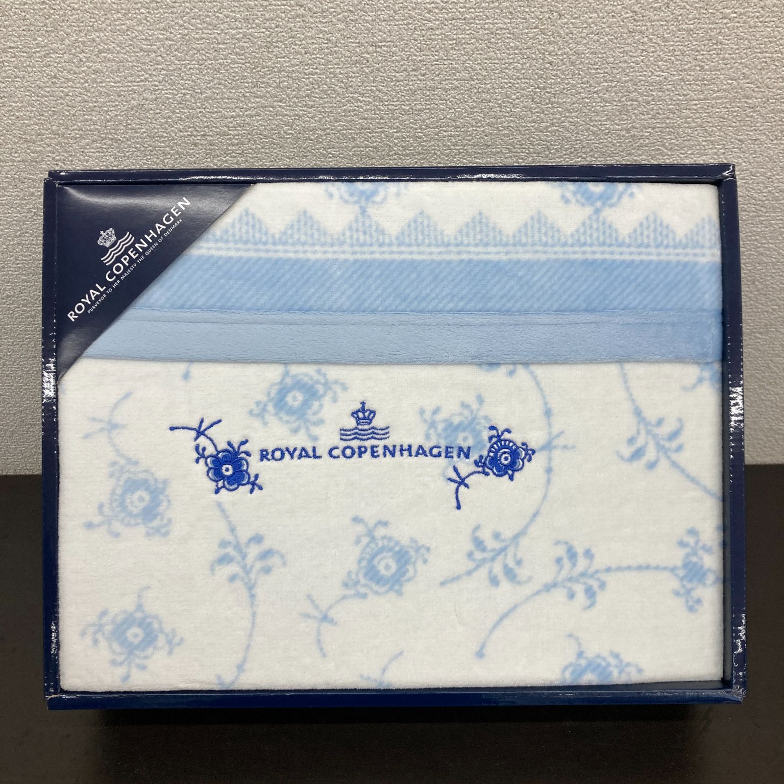ロイヤルコペンハーゲン 毛布 Amazon.co.jp: ロイヤルコペンハーゲン シングル 綿毛布 綿100