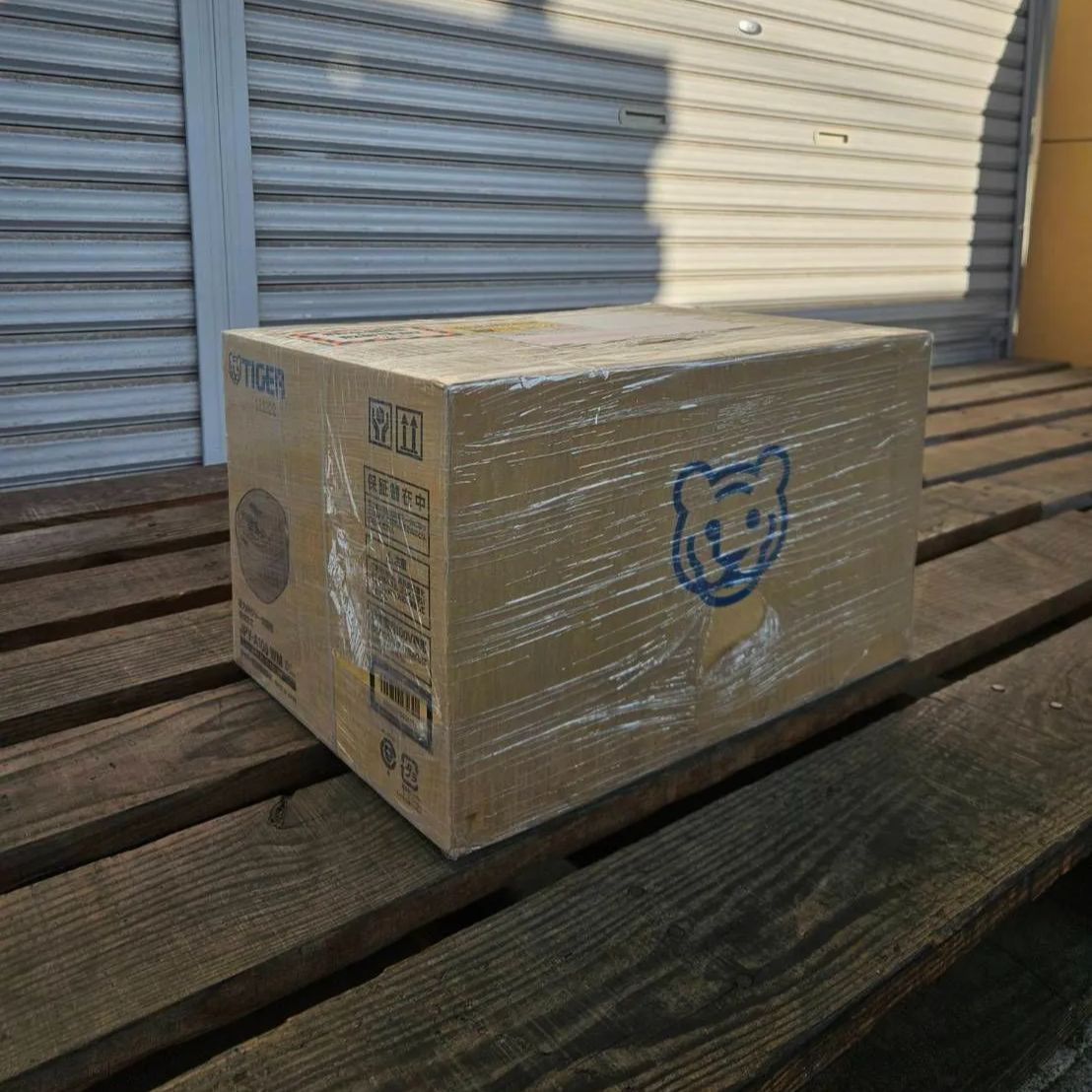 未開封 タイガー 遠赤5層土鍋コート釜 JPV-A100 WM マットホワイト 炊飯器 炊飯ジャー 電気炊飯器 IH炊飯器 JPV-A100-WM