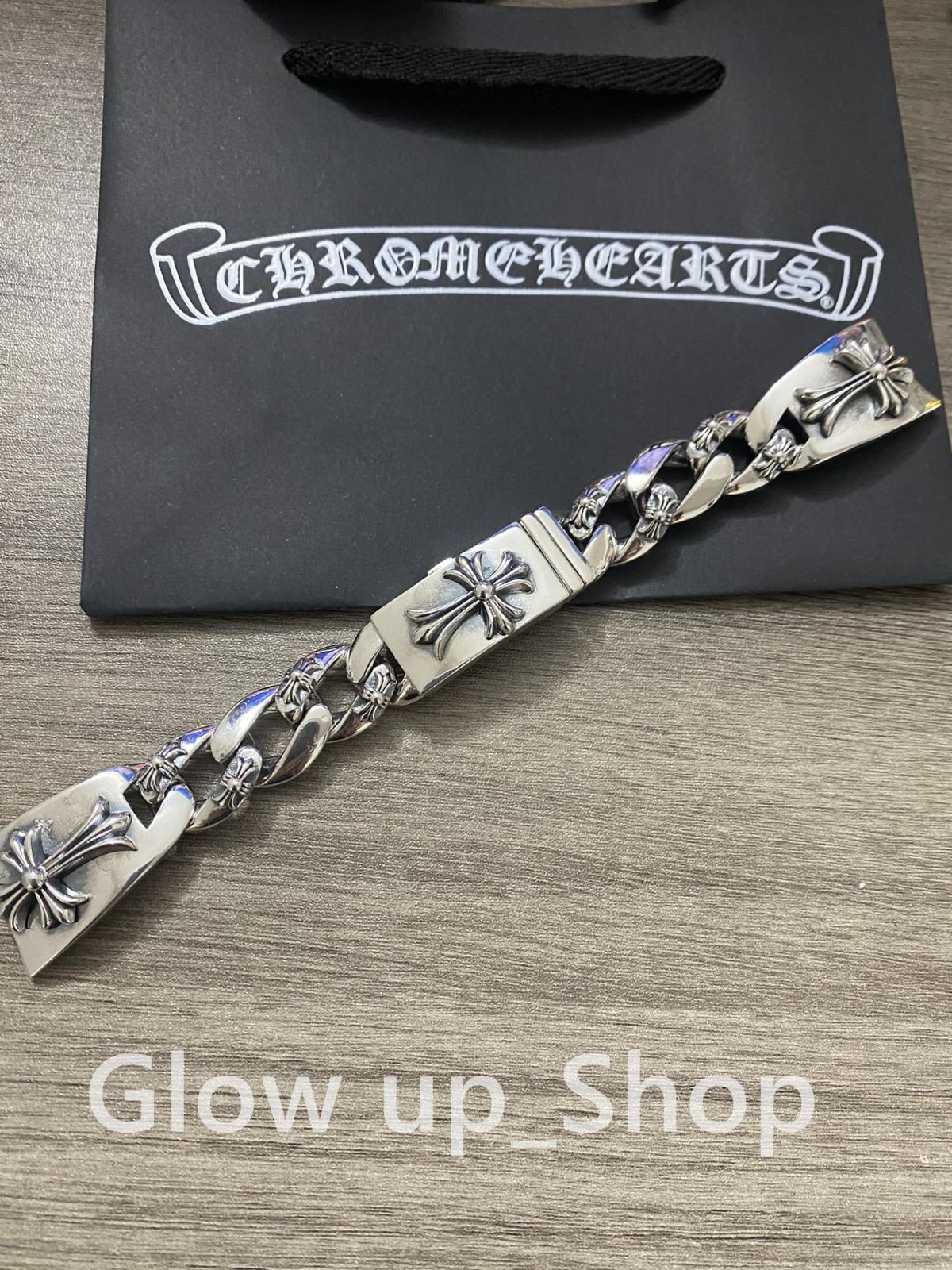 Chrome hearts