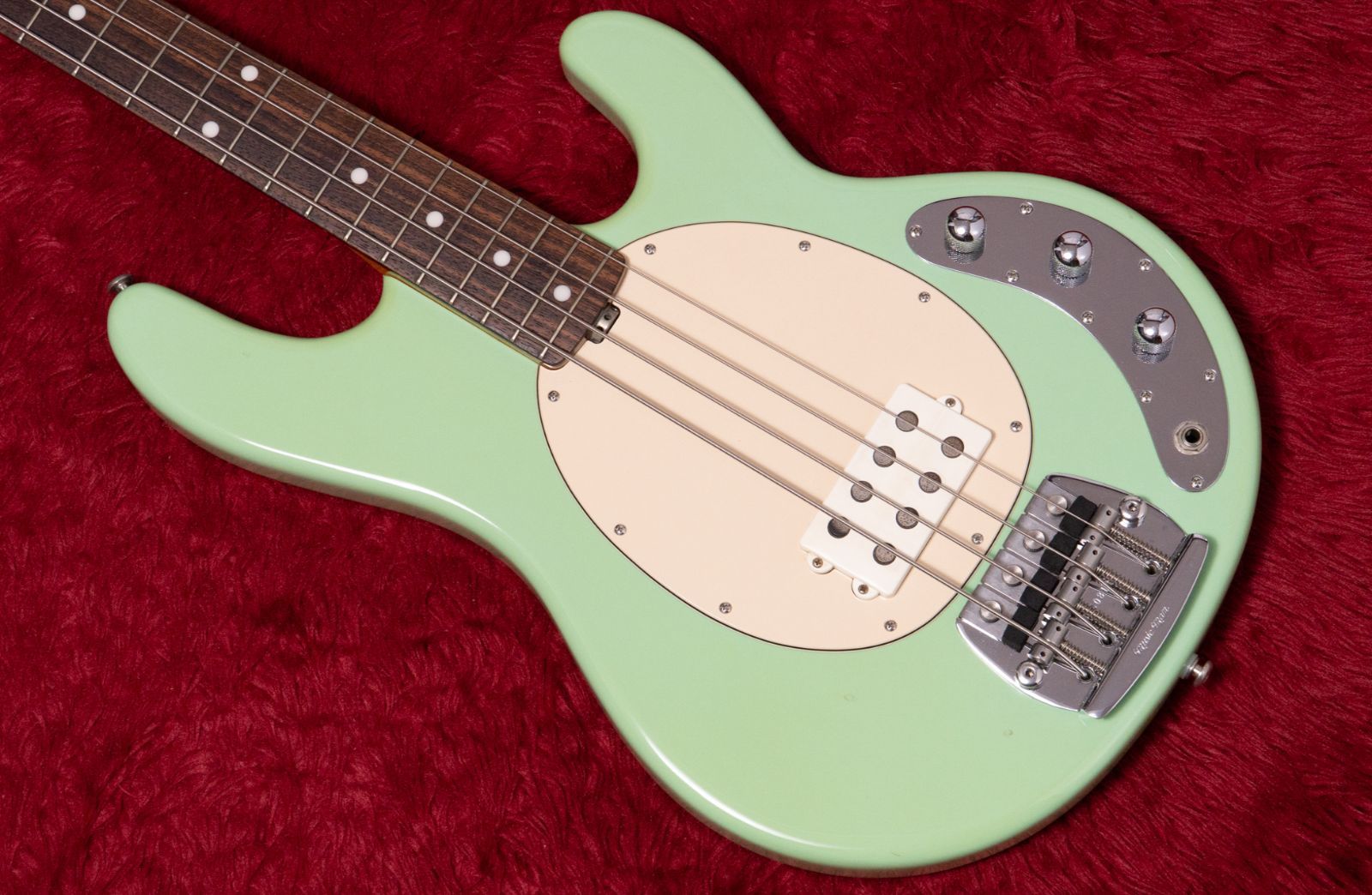 Bacchus Universe Series 5弦 エレキベース 音出し可 バッカス 中古