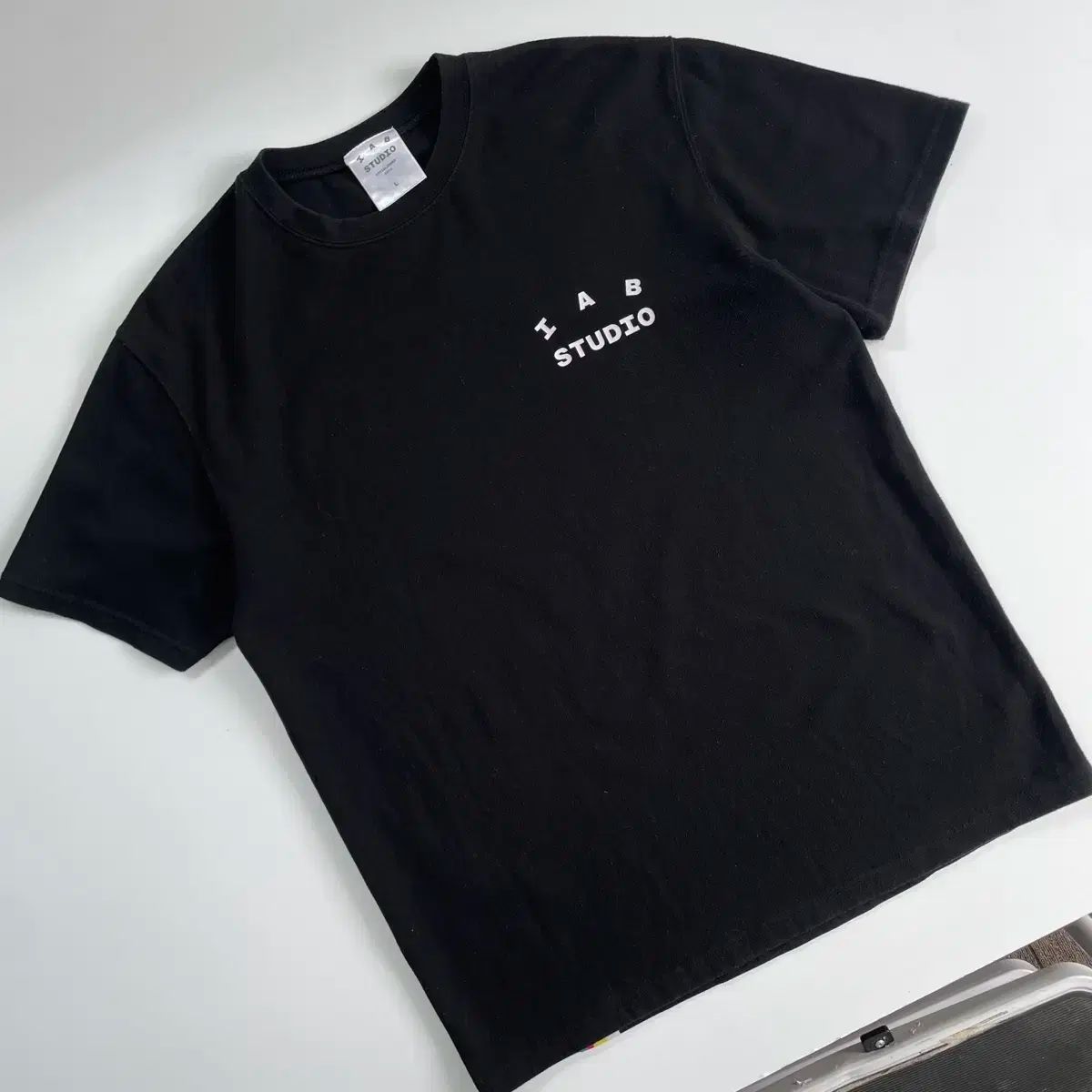 【雷市場（ポンジャン）商品韓国直送】IAB Studio(アイエプスタジオ) ワーク シャツ 白 XXL IAB Studio(アイエプスタジオ) スタジオ Tシャツ 黒 白 xl サイズ