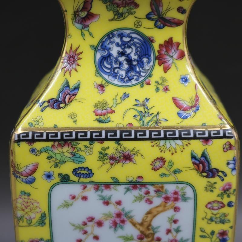 清乾隆黄地琺瑯彩花鳥四方花瓶  景徳鎮 陶磁器 装飾品 現代工芸品 美術品 置物 清乾隆琺瑯彩飄花黄地花鳥四方瓶 景徳鎮 陶磁器 装飾品 現代工芸