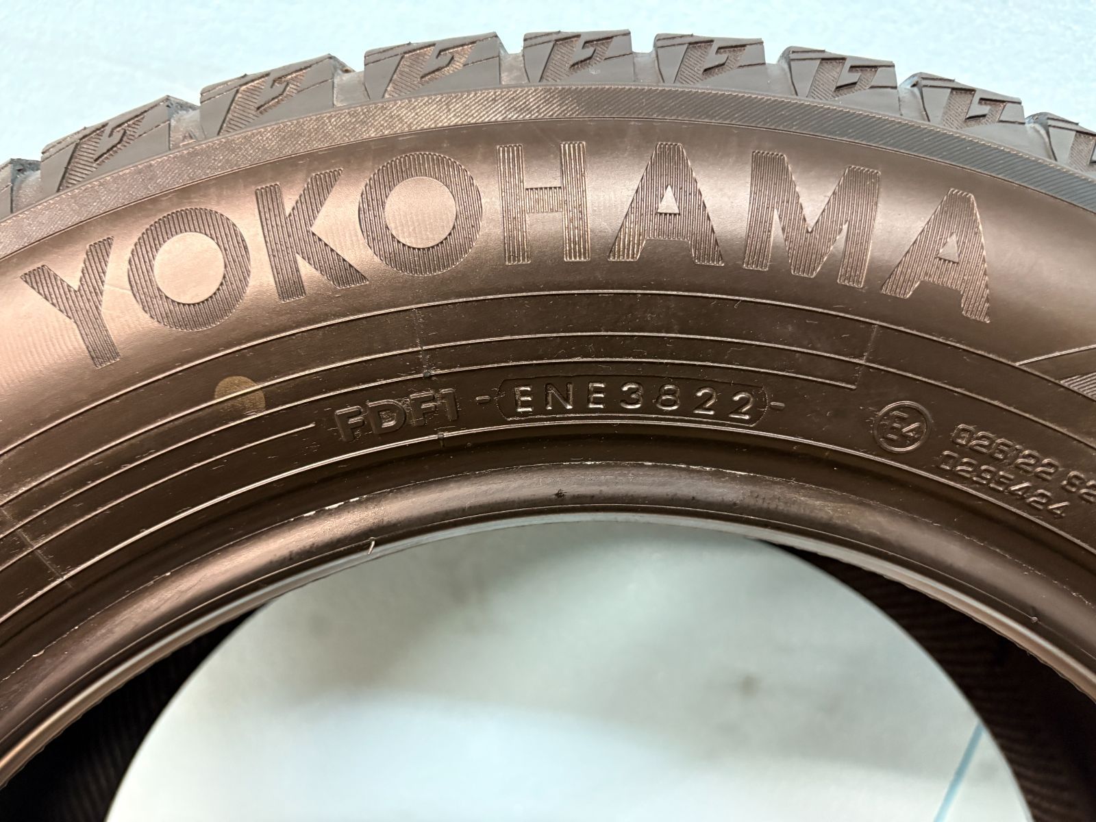 スタッドレス YOKOHAMA