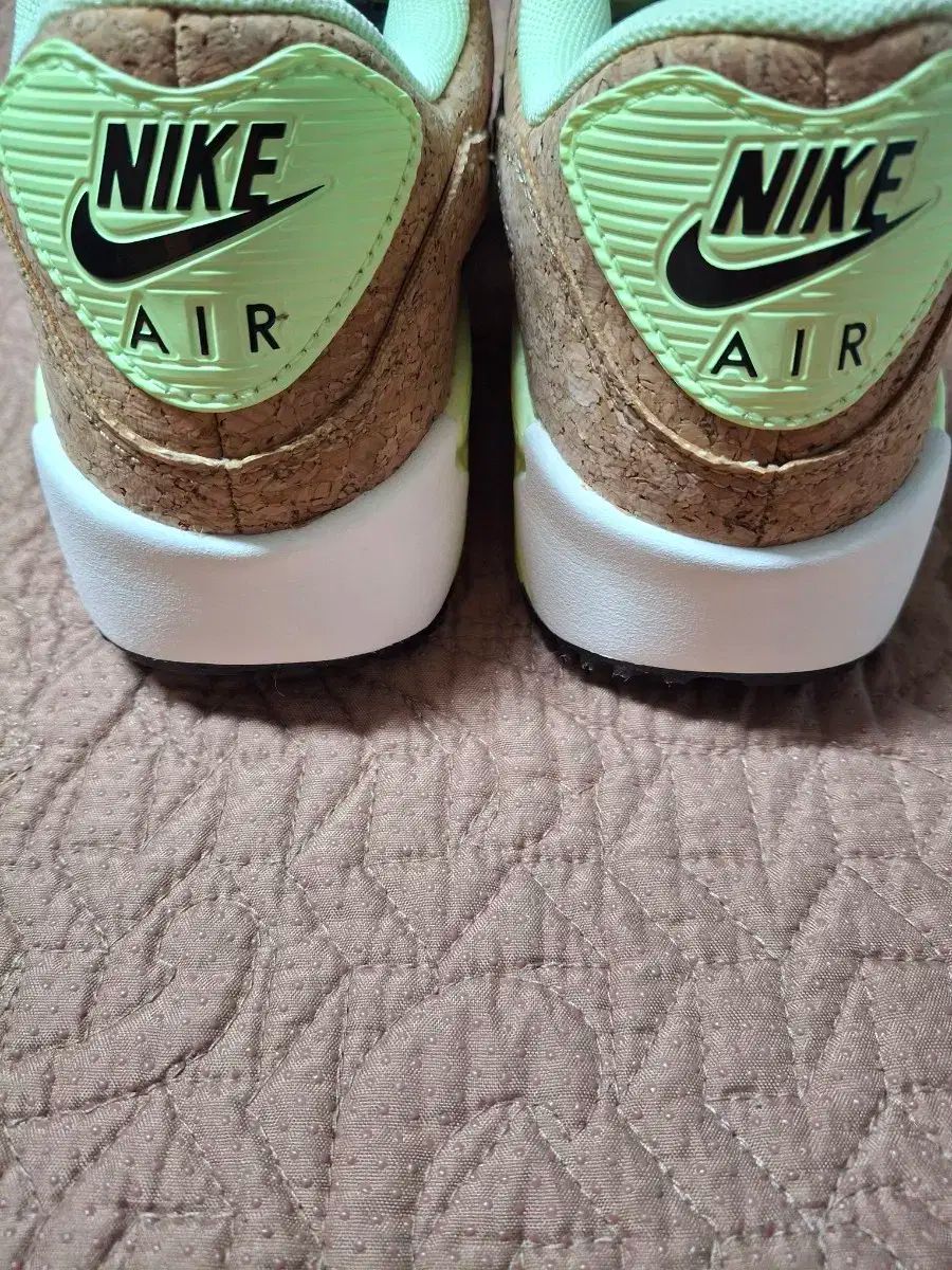 ゴルフシューズ 2001