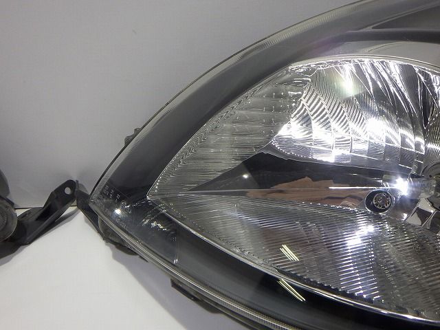 車 ファンカーゴ ヘッドライト左右 ハロゲン NCP20/25 前期 52-024