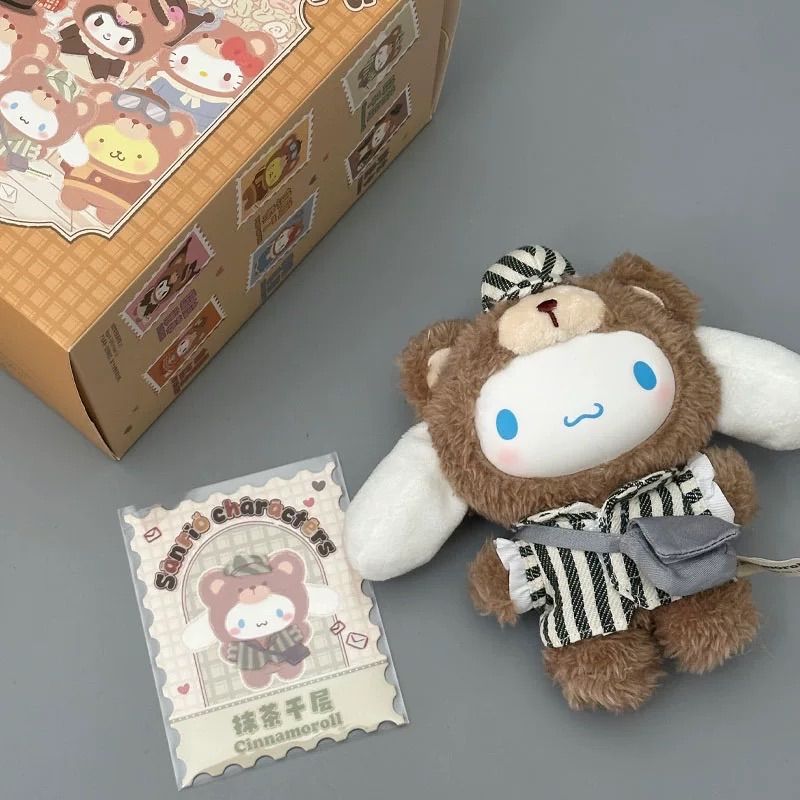 【開封済】Sanrio x TOPTOY サンリオ Season2 “英伦下午茶” British Afternoon Tea 海外限定 シリコン/ぬいぐるみペンダント キーホルダー・キーリング 置物【モデル：抹茶千层】white 1点