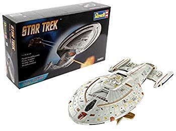 (未使用･未開封品)　ドイツレベル スタートレック 1/670 NCC-74656 U.S.S ヴォイジャー プラスチックモデルキット GR04801 og8985z ドイツレベル スタートレック 1/670 NCC-74656 U.S.S