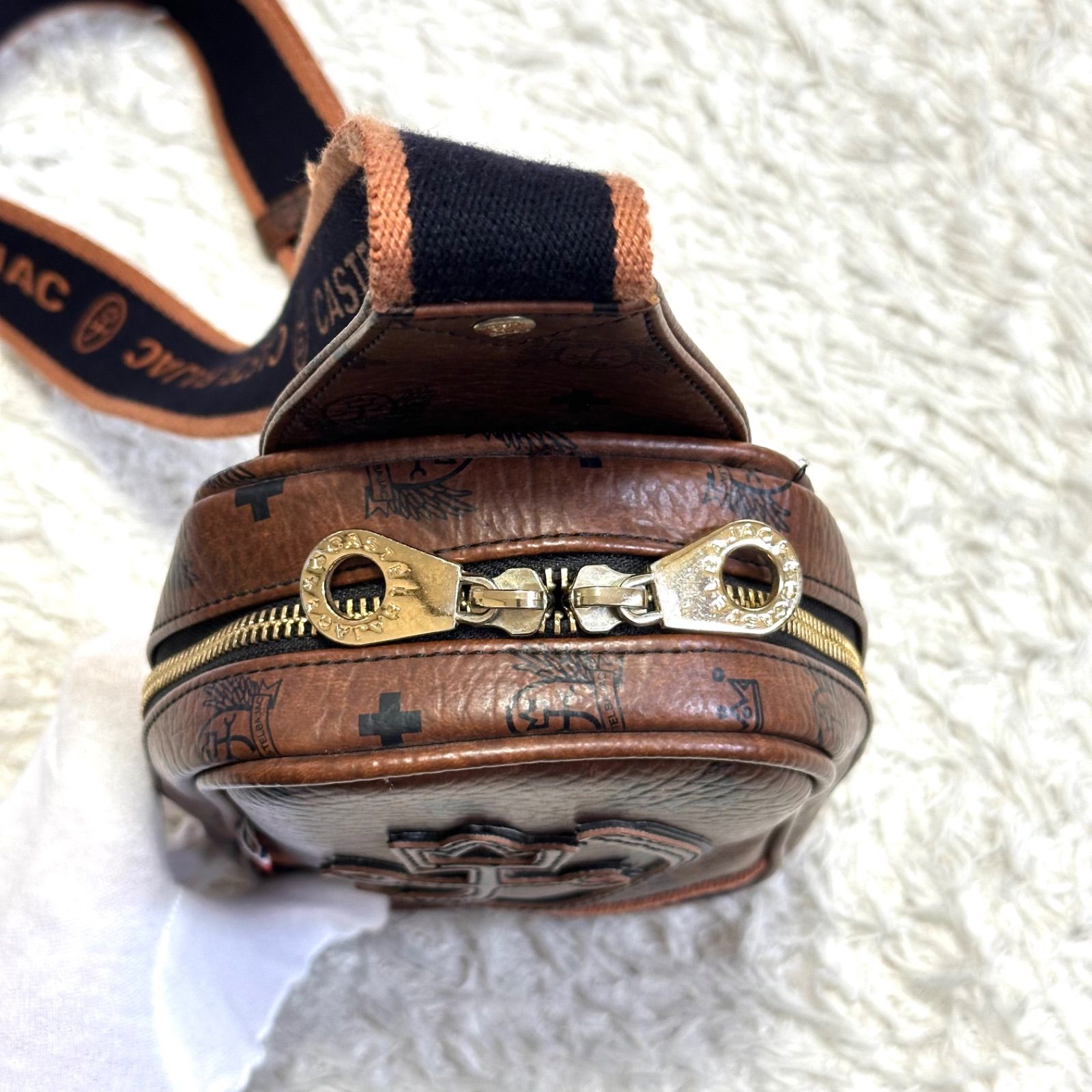 美品】CASTELBAJAC カステルバジャック ボディバッグ ショルダー