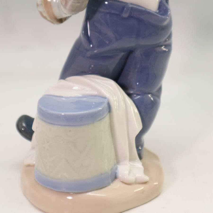 美品です！】 リヤドロの姉妹ブランド NAO ピエロ フィギュリン