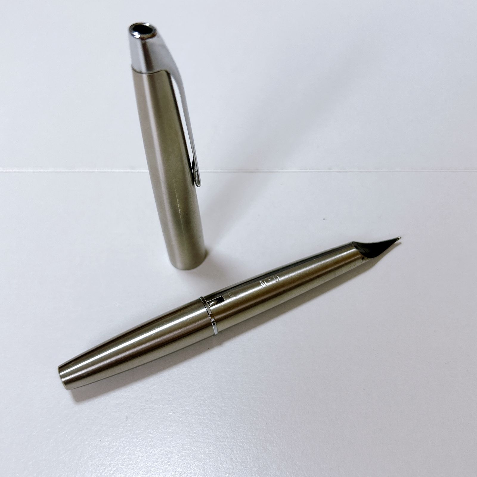 PILOT パイロット 万年筆 インクなし 筆記未 シルバー MH57 品 管理番号ARCAMRA24