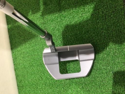 中古】 オデッセイ TOULON DESIGN CHICAGO(2021) 34インチ パター PT