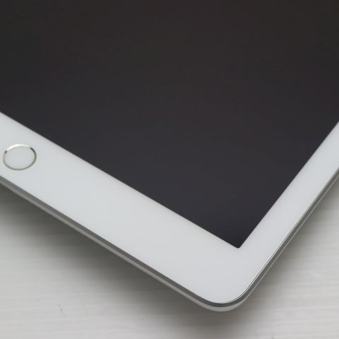 新品同様 SIMフリー iPad 第5世代 128GB シルバー タブレット 白