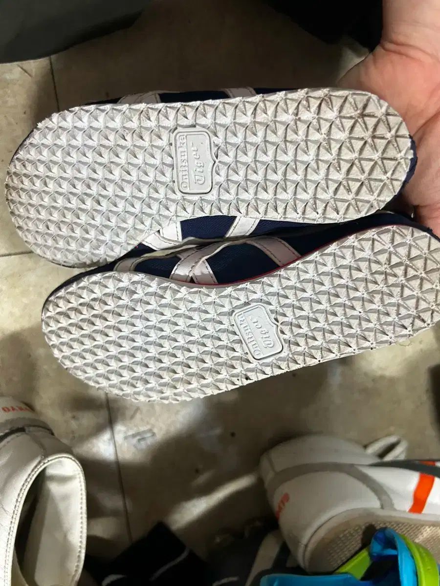 1184A085 19