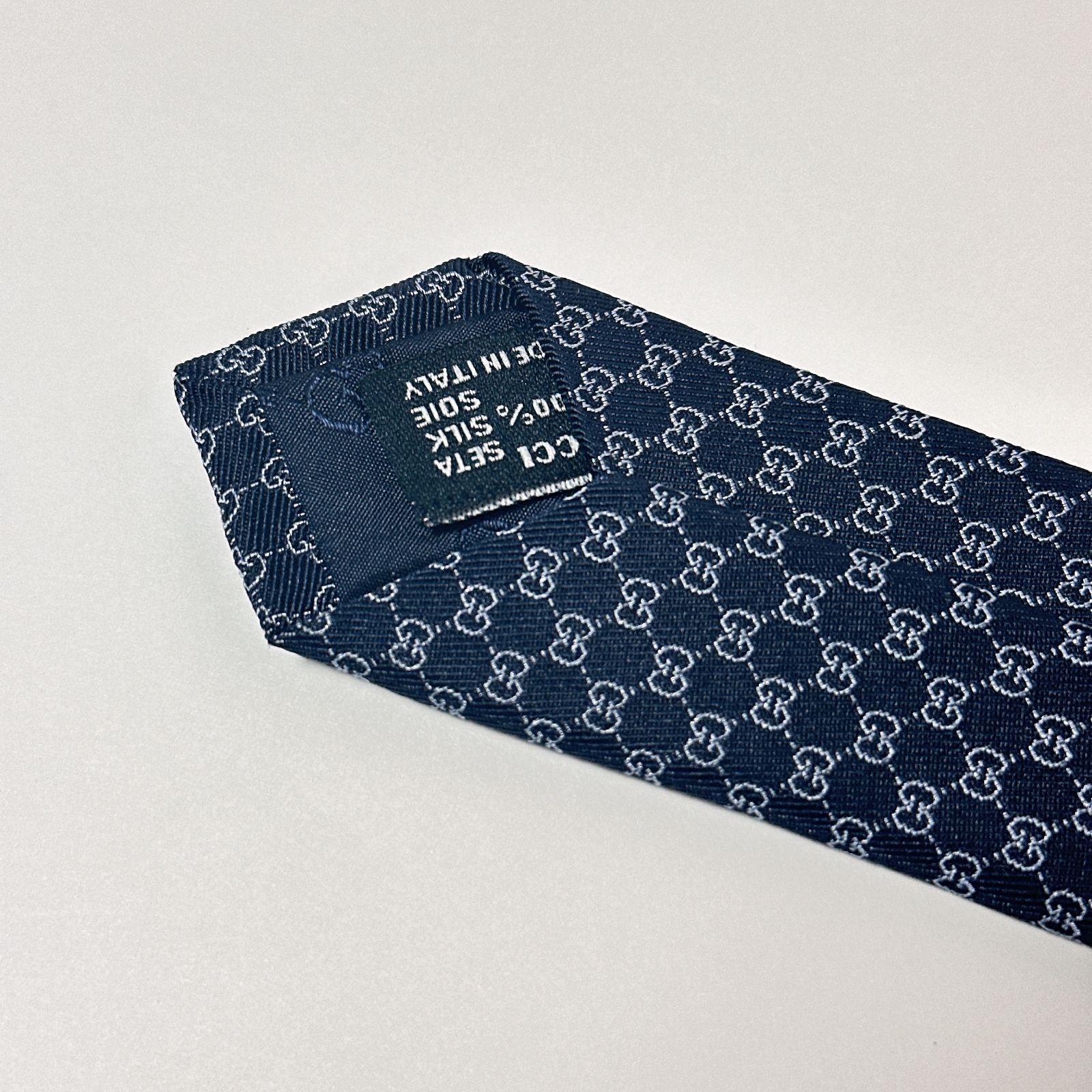 GUCCI ネイビー インターロッキング マーモント GG ネクタイ 美品】GUCCI ネイビー インターロッキング マーモント GG