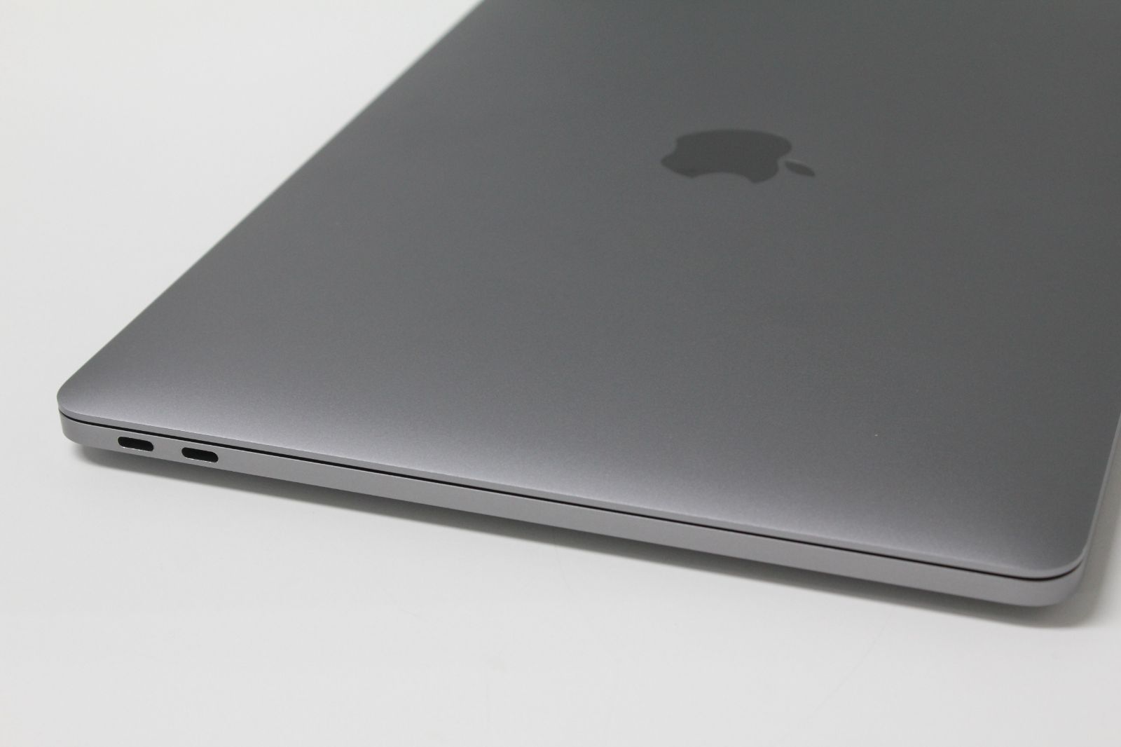 MacBook Pro（13インチ,2017,Thunderbolt 3ポートx 2）256GB/8GB