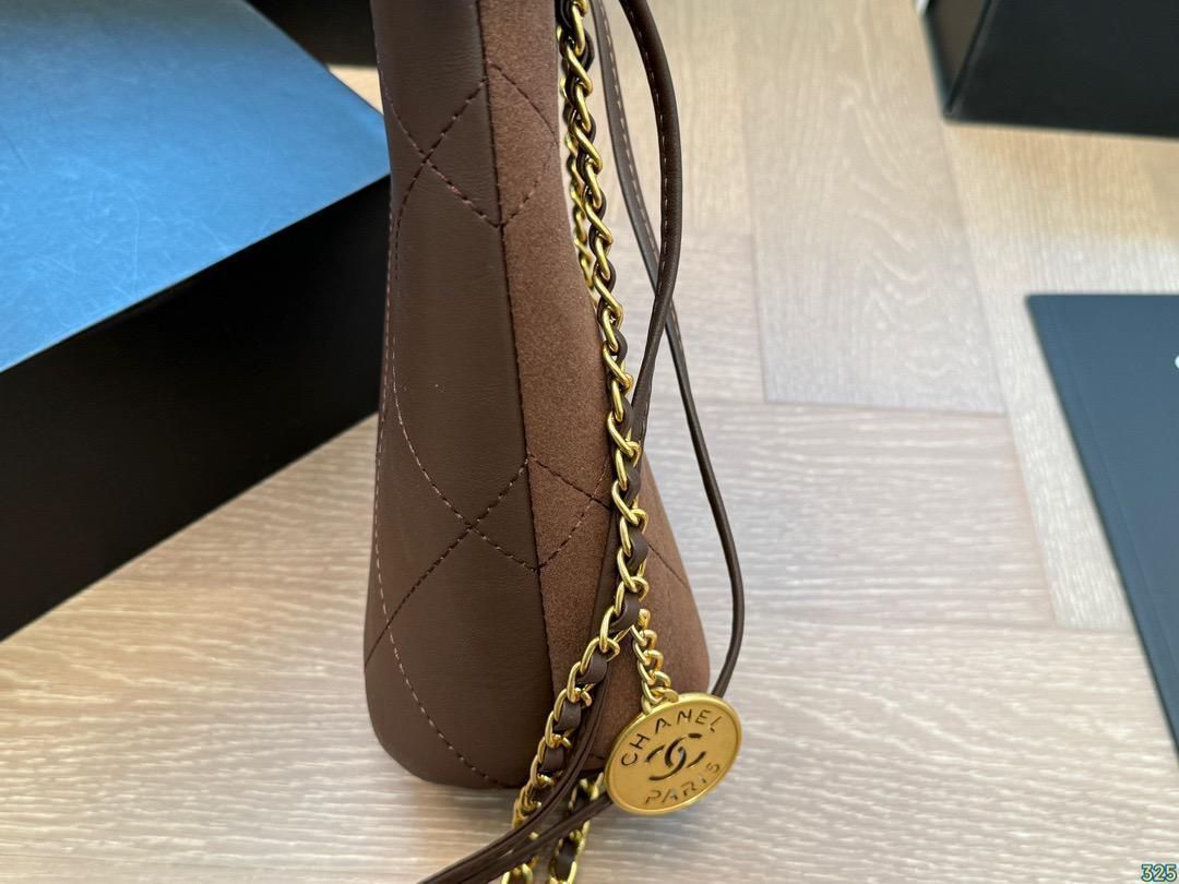 CHANELシャネルの