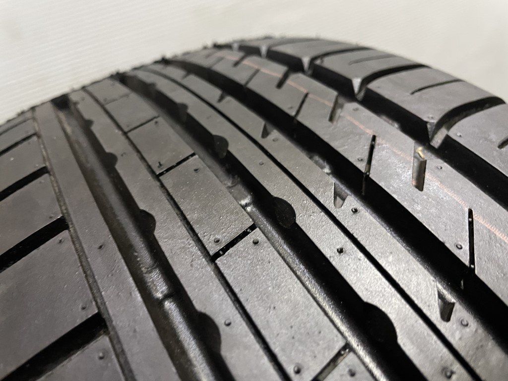 新品 KINFOREST KF550 215/45R18 18インチ 夏タイヤ 2本 ヴォクシー