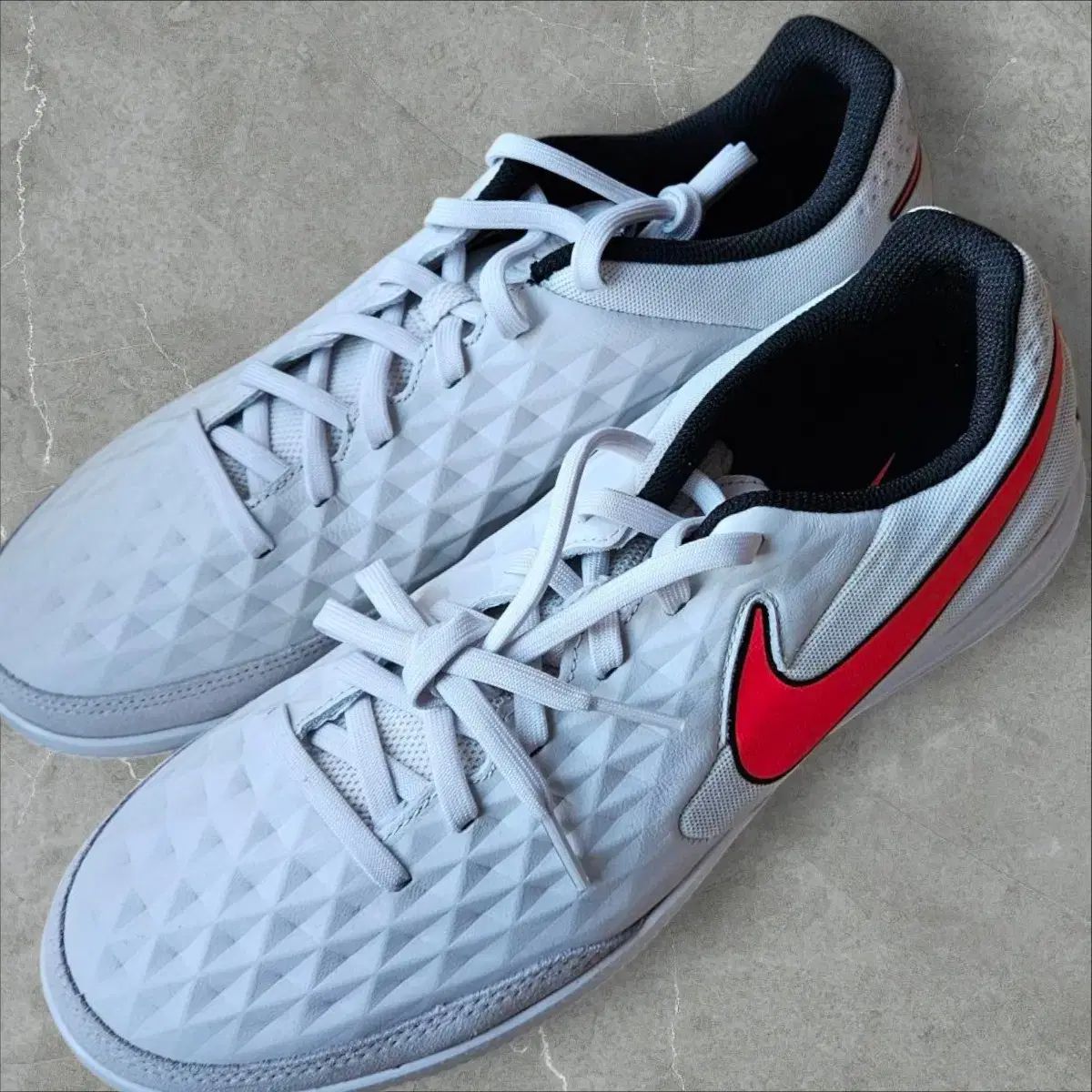 NIKE(ナイキ) レジェンド 8 アカデミー IC AT6099 061 US 260mm
