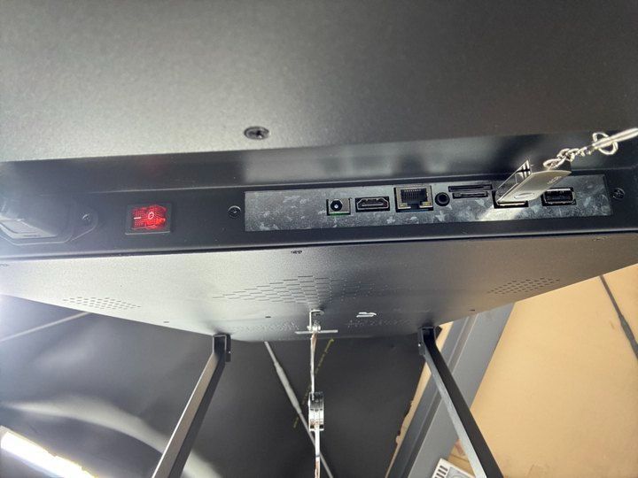 看板 広告 デジタルサイネージ 32型 TV-32-BK_2025 VETTDRUCK_DE