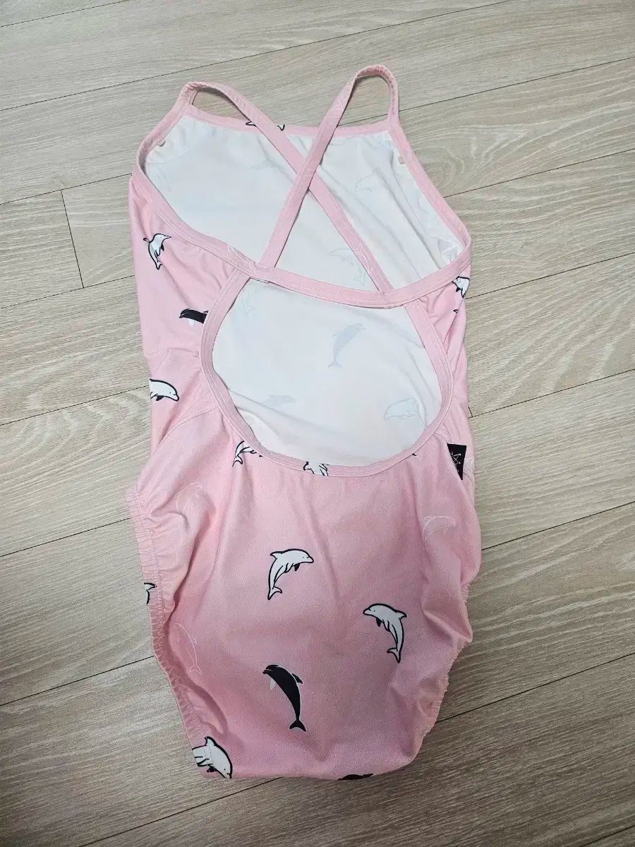 ジャスティナ 水着