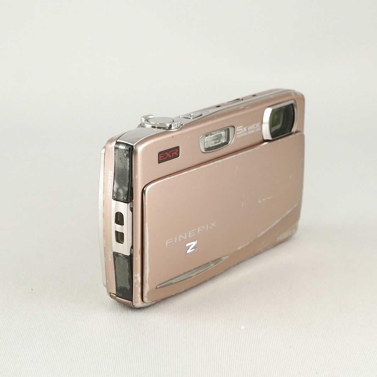 富士フイルム - FUJIFILM FinePix Z950EXR デジタルカメラ USED品 本体＋バッテリー 1600万画素 光学5倍ズーム タッチパネル 中古 動作品【難有】CE4299 Amazon | FUJIFILM デジタルカメラ FinePix Z950EXR レッド 1600