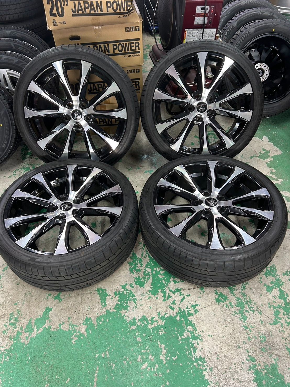 Black Diamond PREMIUM.E.D BDPR05 24インチ 9.5J 50 5H150 ブラックポリッシュ 295 35ZR24 ACCELERA IOTA ST68 残溝6.9mm 4本セット