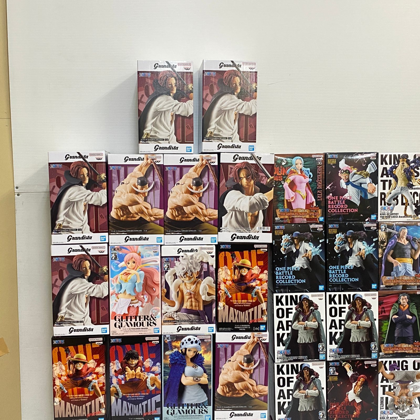 ワンピース フィギュア まとめ売り シャンクス他 ワンピースフィギュアシャンクスフィギュアまとめ売り｜Yahoo